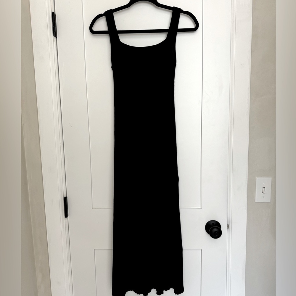 THEORY size S. Never worn. Gorgeous sundress.